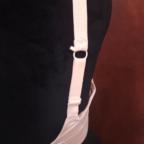 Hanes HU02/HB02 Underwire Bra Low-Cut T-Shirt Light Pink 36D - Picture 4 of 9